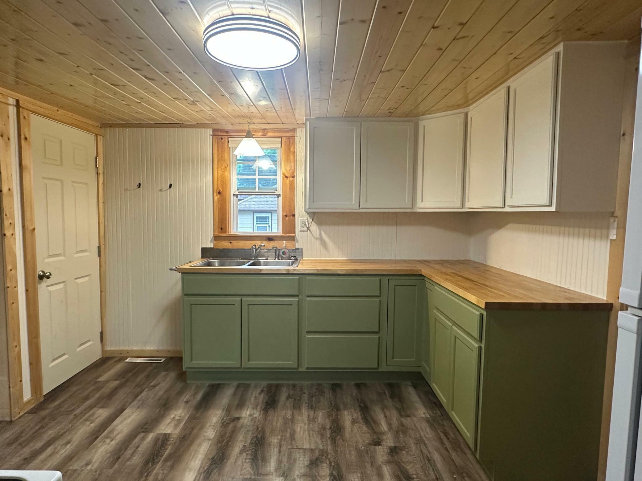 Property Photo: 903 N Aurdal Avenue MN 56537