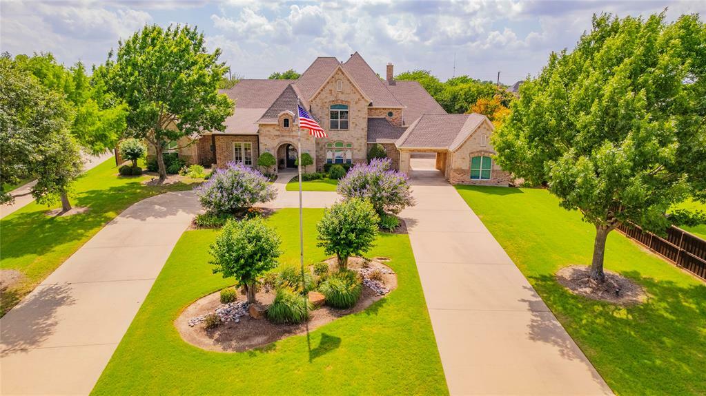Property Photo: 2454 Savanna Circle TX 76065