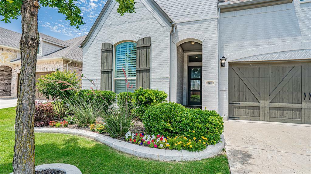 Property Photo: 14808 Gentry Drive TX 76008