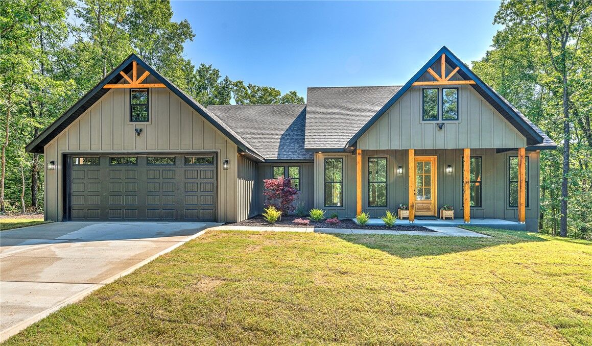 Property Photo:  12 Hartford Lane  AR 72714 