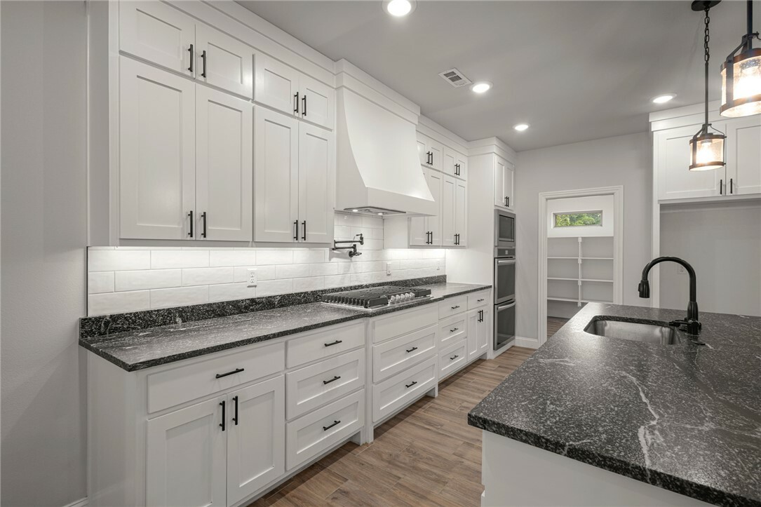 Property Photo: 12437 Wildwood Drive AR 72756