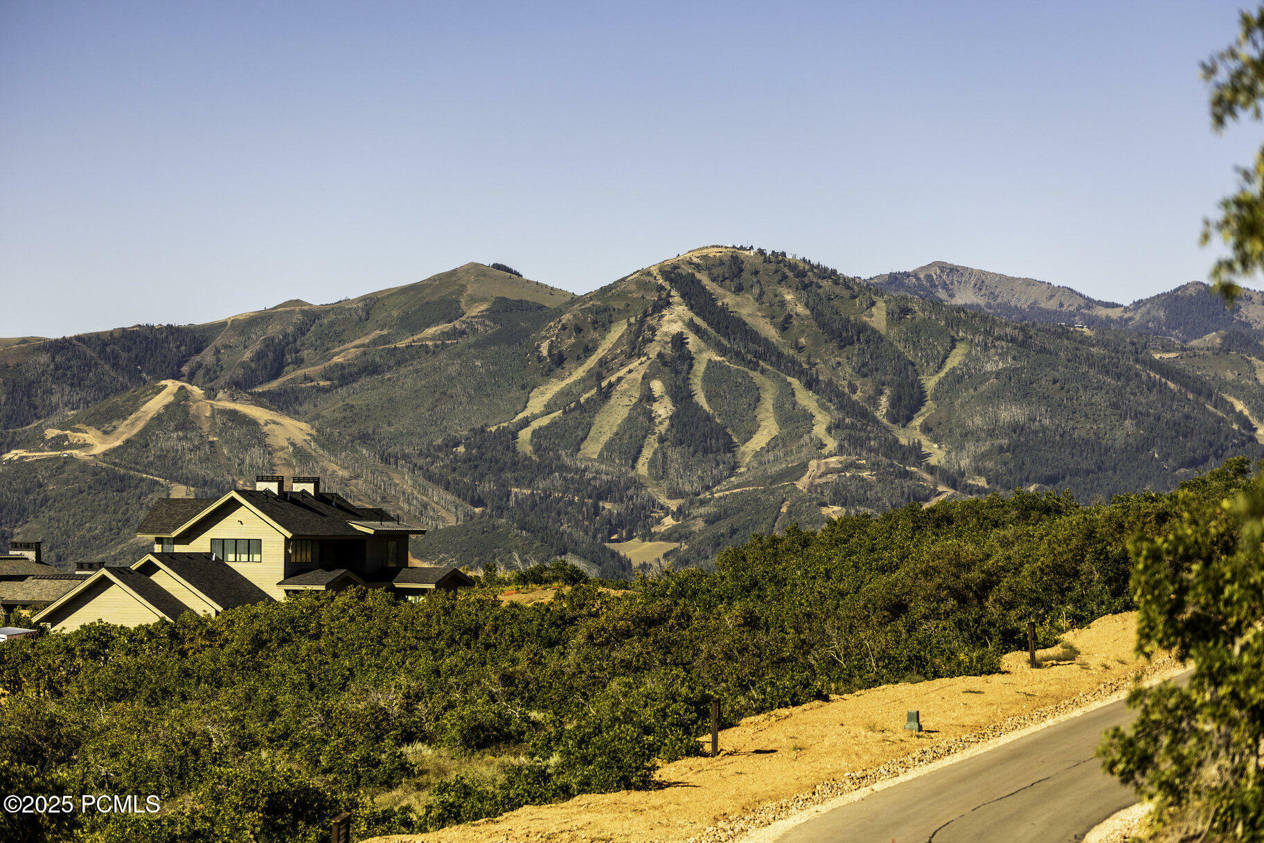 Property Photo: 2229 E Perches Drive UT 84036