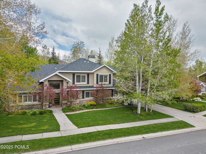 Property Photo: 4381 N Willow Creek Dr UT 84098