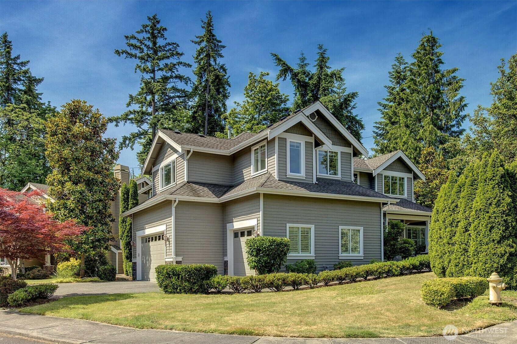 Property Photo: 1122 140th Avenue SE WA 98005