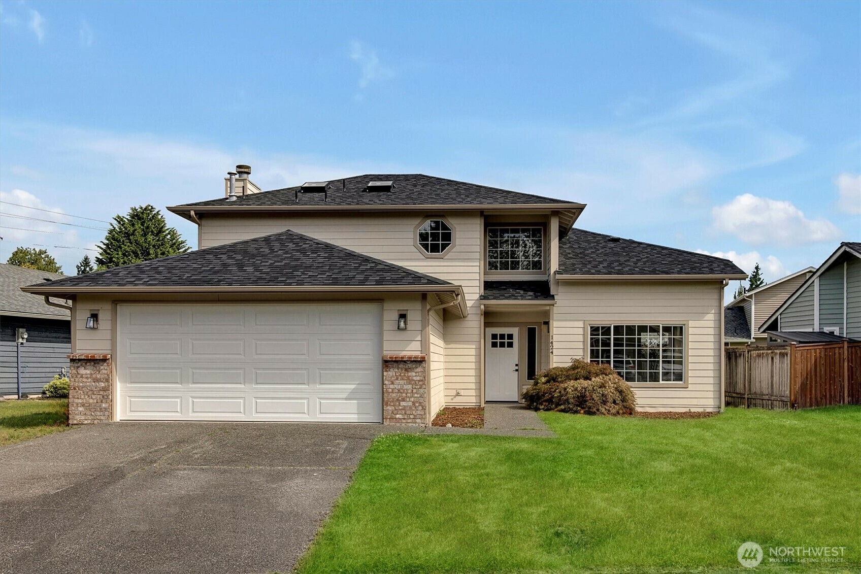 Property Photo: 1424 SW 352 Court WA 98023