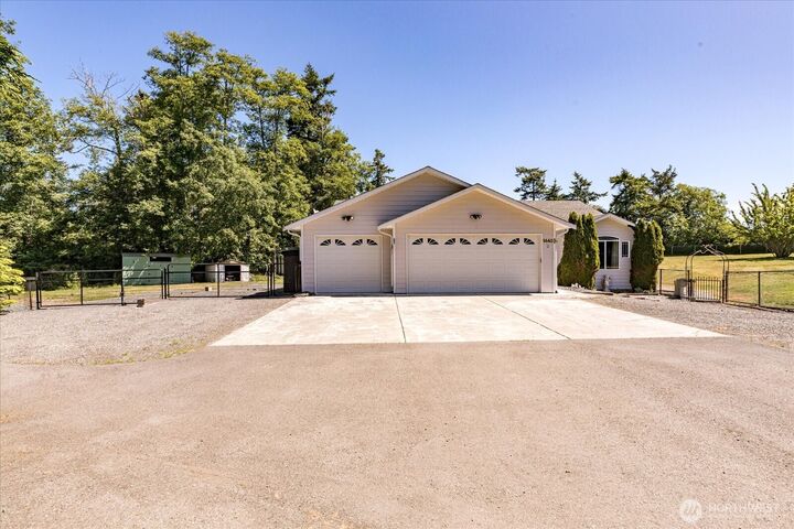 Property Photo: 1440 Allyn Lane WA 98277