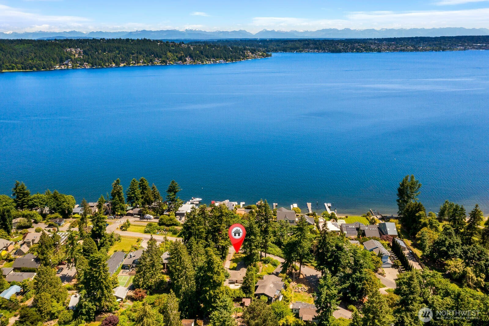 Property Photo: 9539 Lake Shore Blvd NE WA 98115