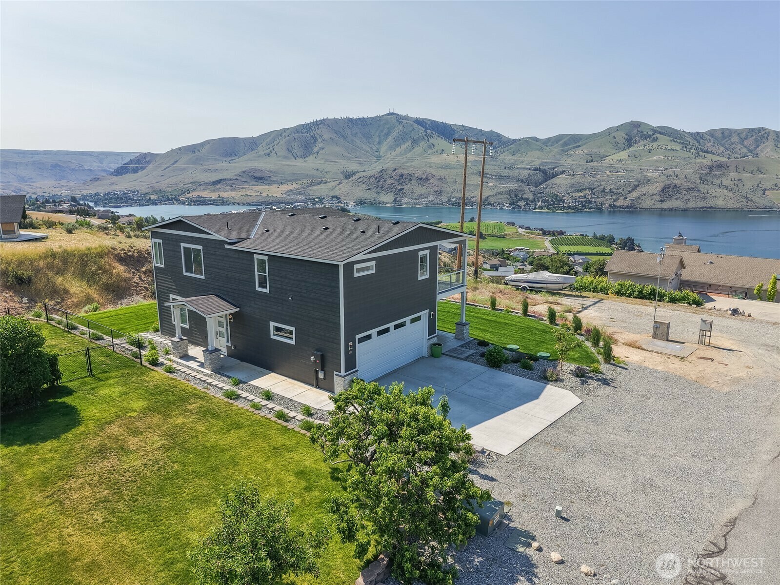 Property Photo: 200 Pinnacle Place WA 98816