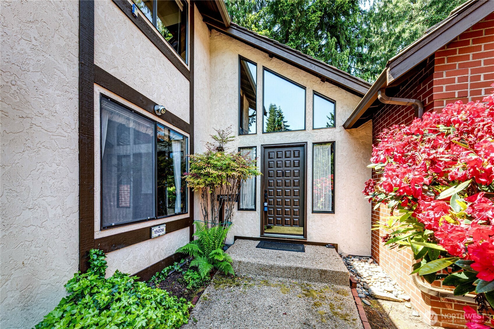 Property Photo: 15026 62nd Avenue W WA 98026
