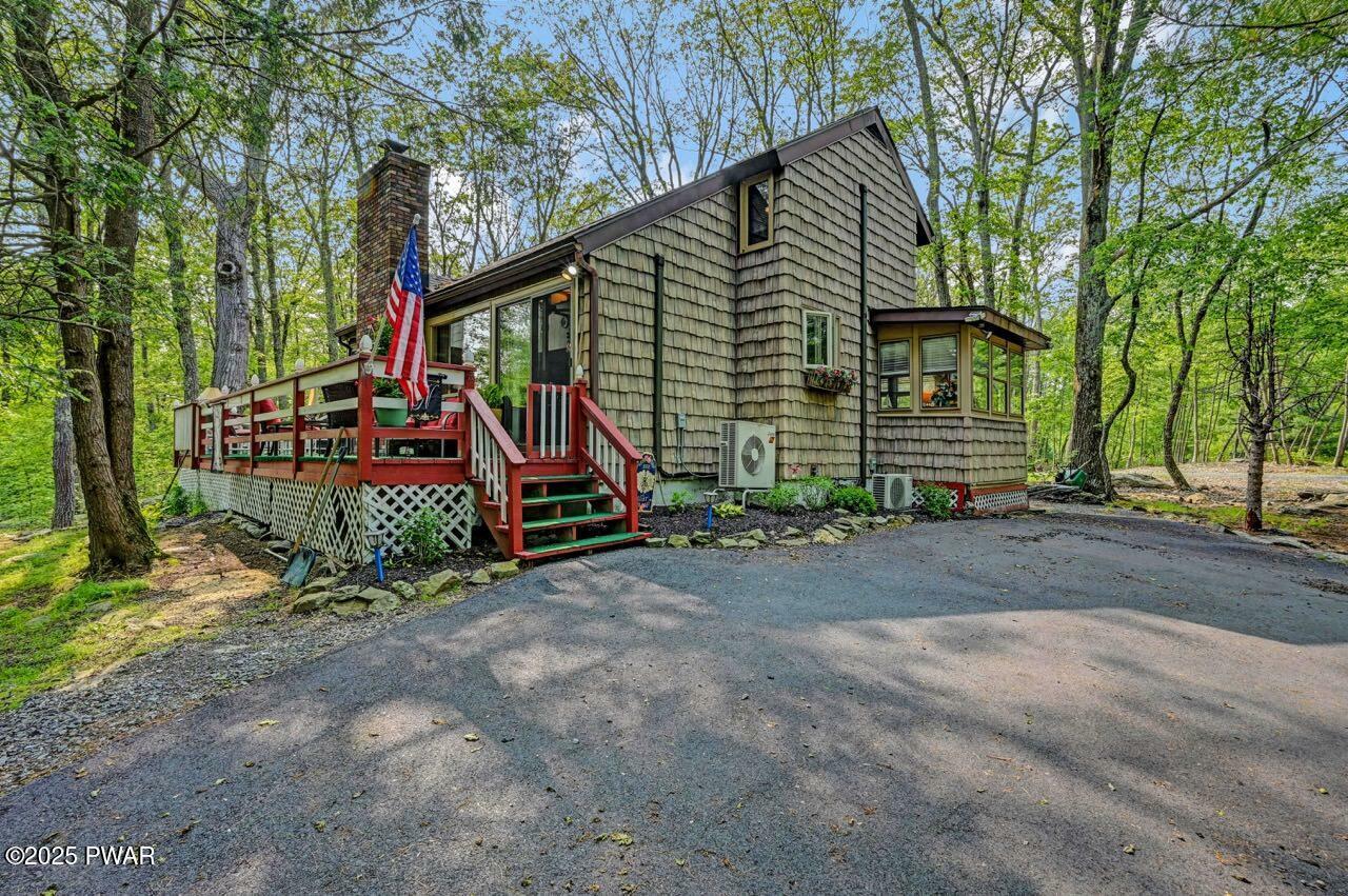 Property Photo: 120 Ridgeway Drive PA 18428