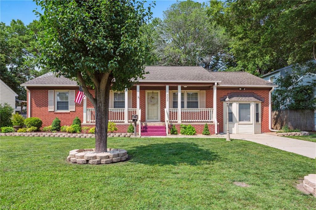 Property Photo: 305 Agusta Dr VA 23601