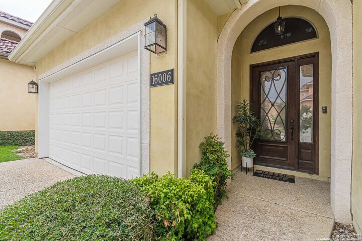 Property Photo:  16006 N Huebner Bluff  TX 78248 