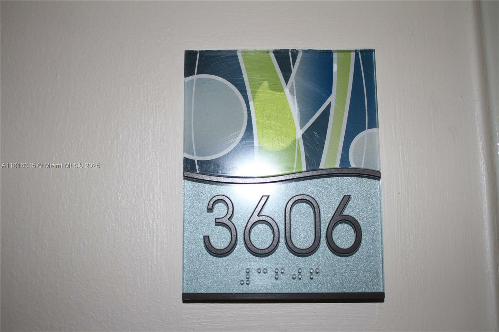 Property Photo: 185 SW 7th St 3606 FL 33130