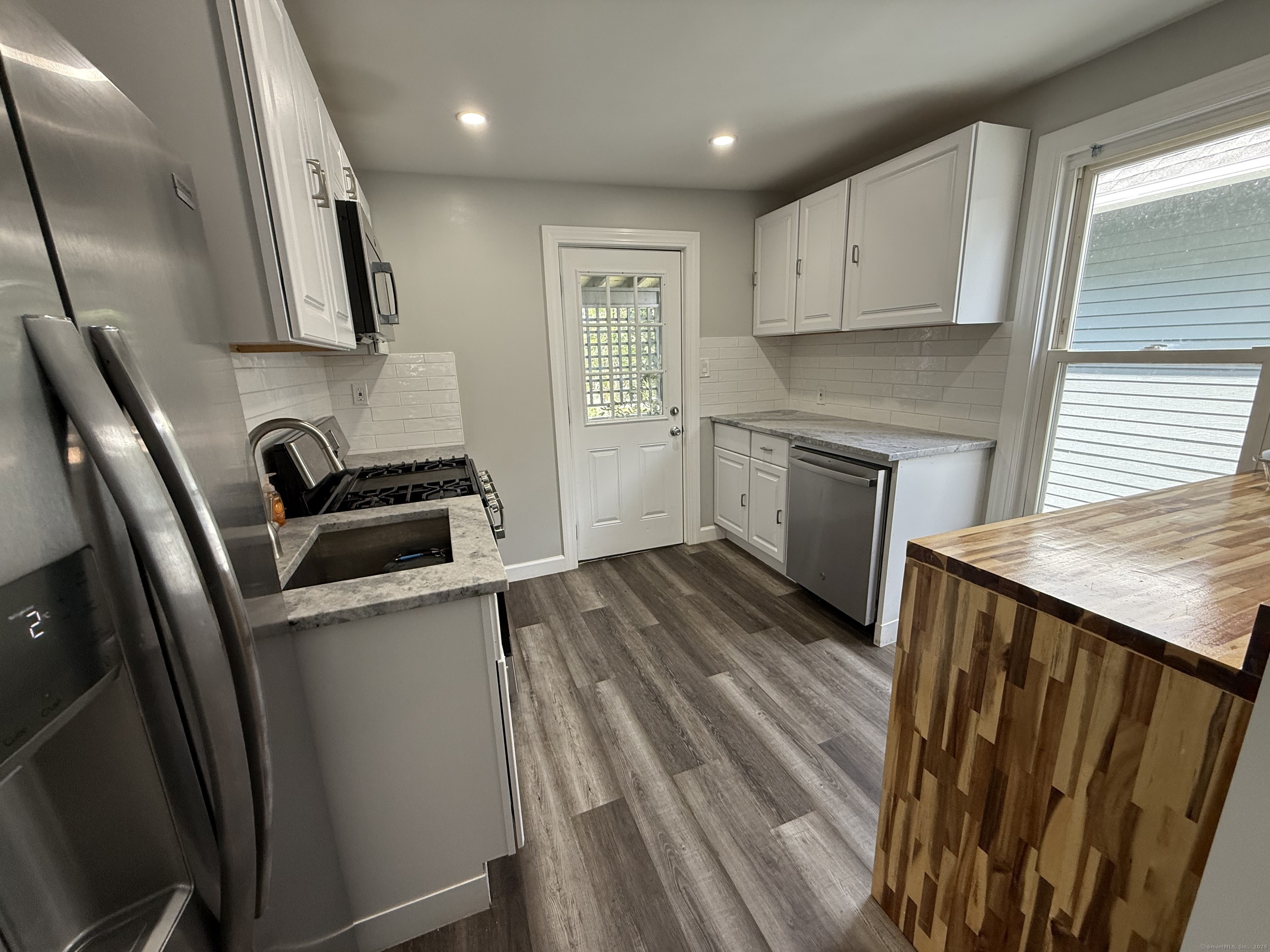 Property Photo: 37 Quintard Avenue 2 CT 06854
