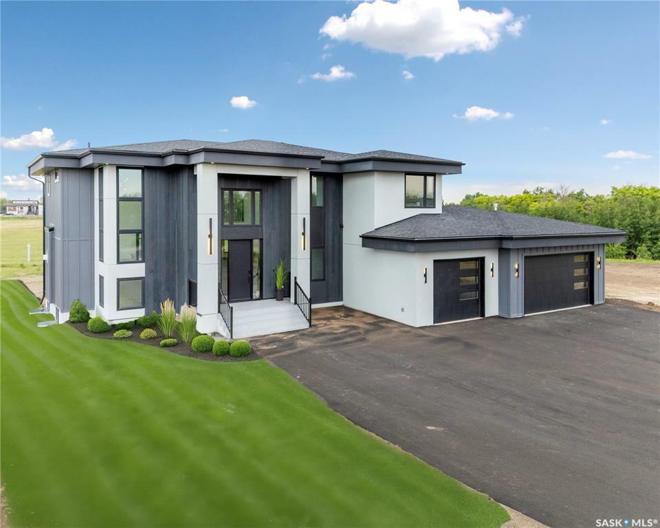 Property Photo: 144 Grandview Trail SK S7H 0W5