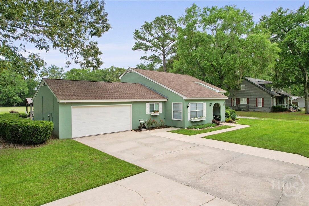 Property Photo:  226 S Topi Trail  GA 31313 