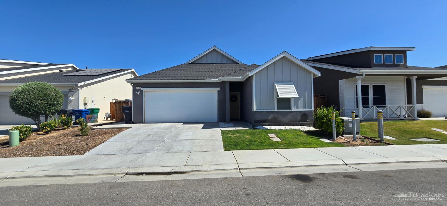 9606 Silver Falls Lane  Shafter CA 93263 photo