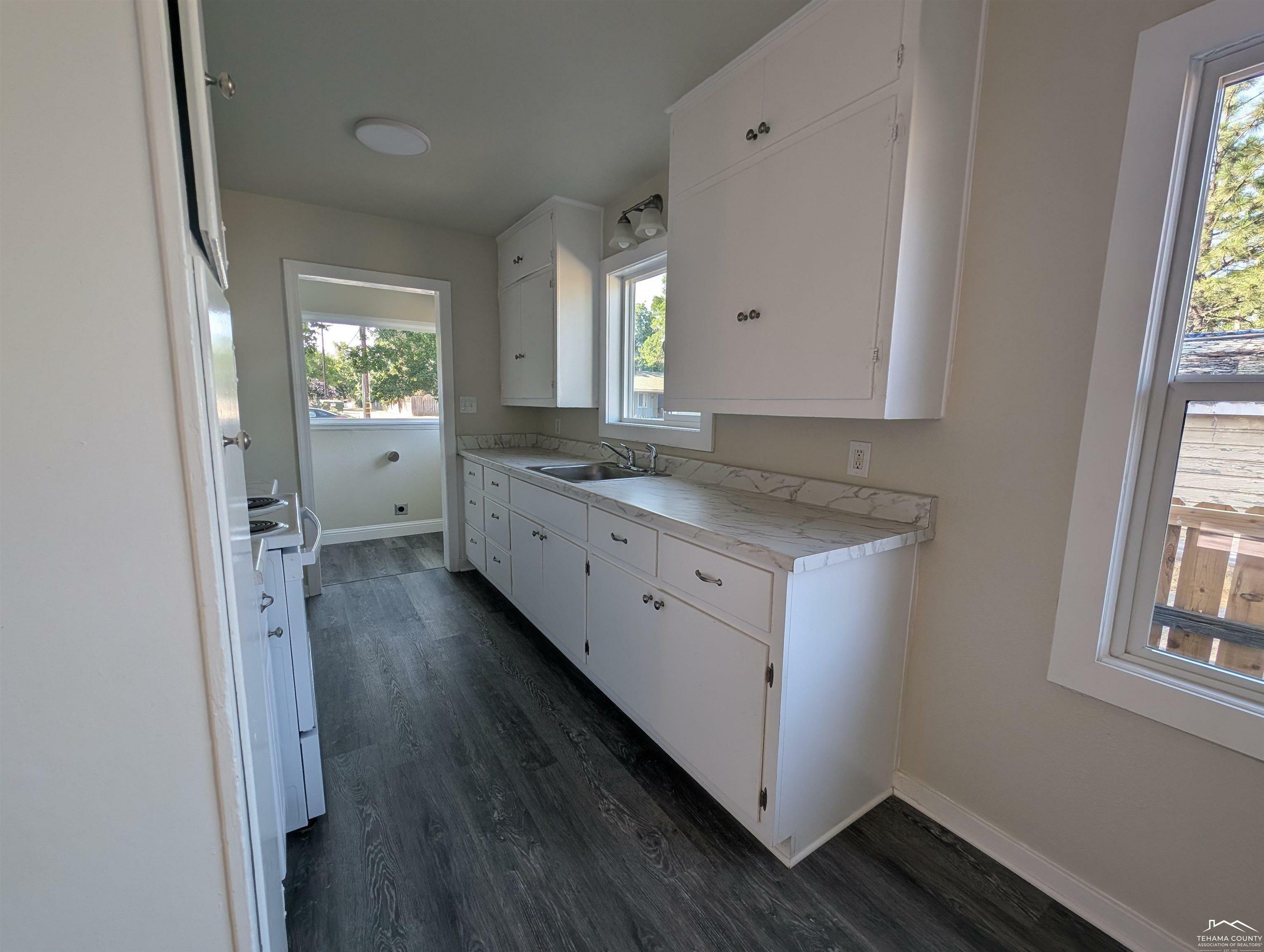 Property Photo: 1124 Union Street CA 96080
