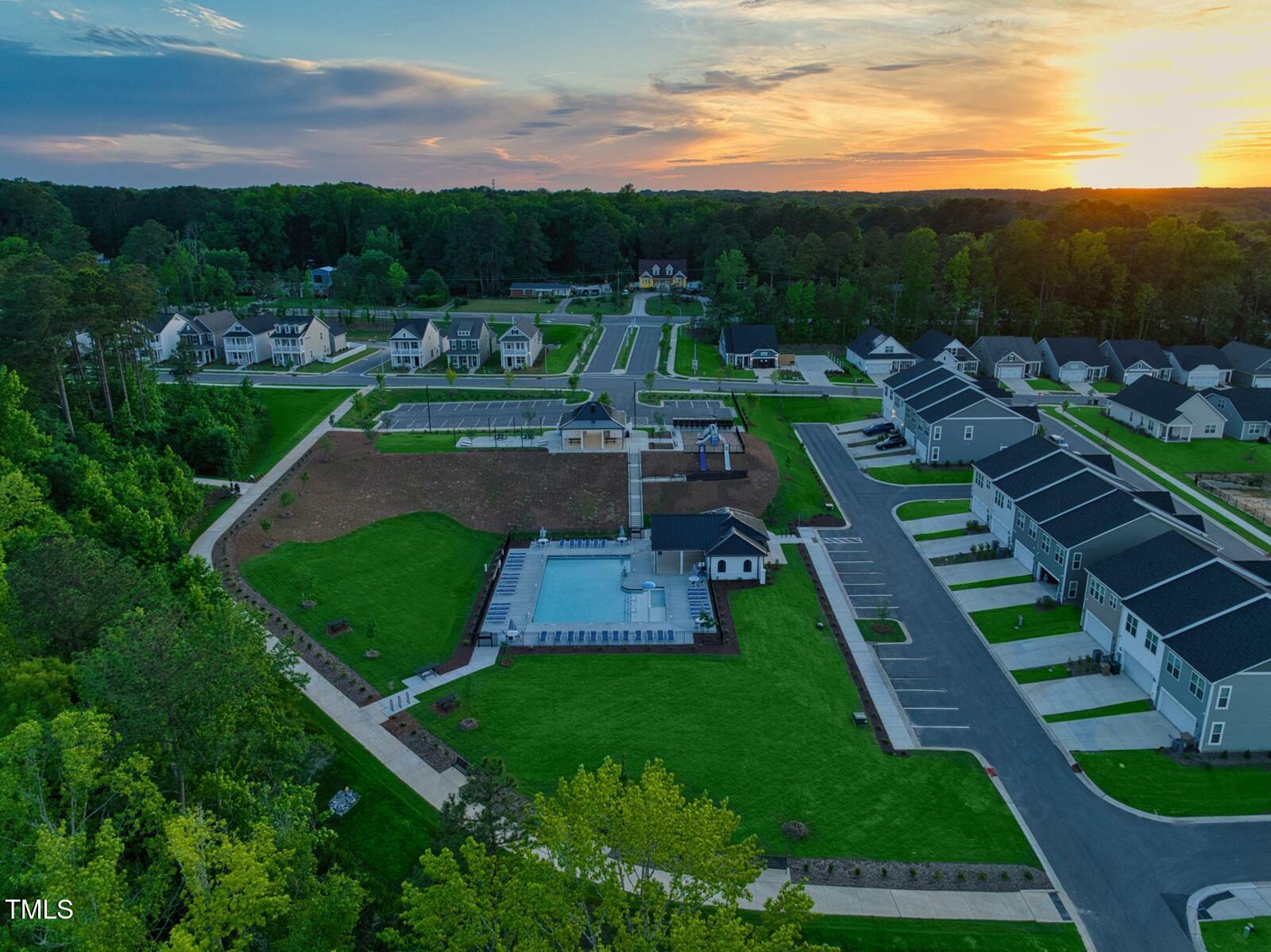 Property Photo: 384 Chesapeake Commons Street 128 NC 27529