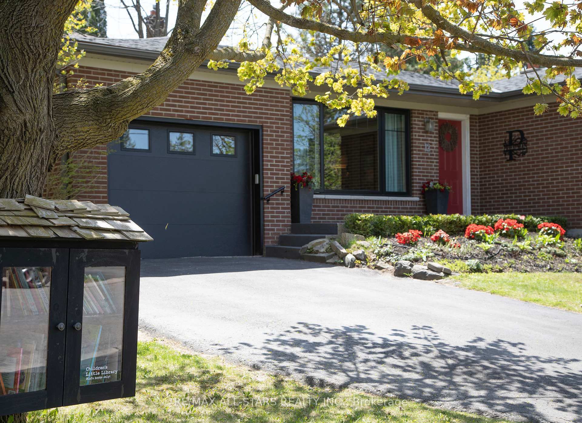 Property Photo:  12 Joseph Street  ON L9P 1H8 