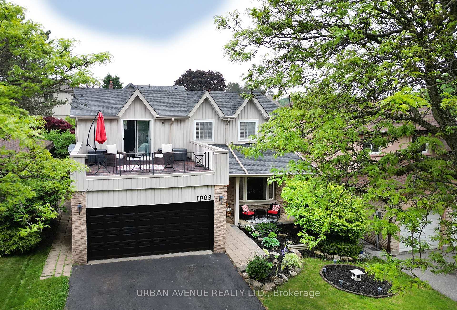 Property Photo: 1903 New Street ON L1V 3J8