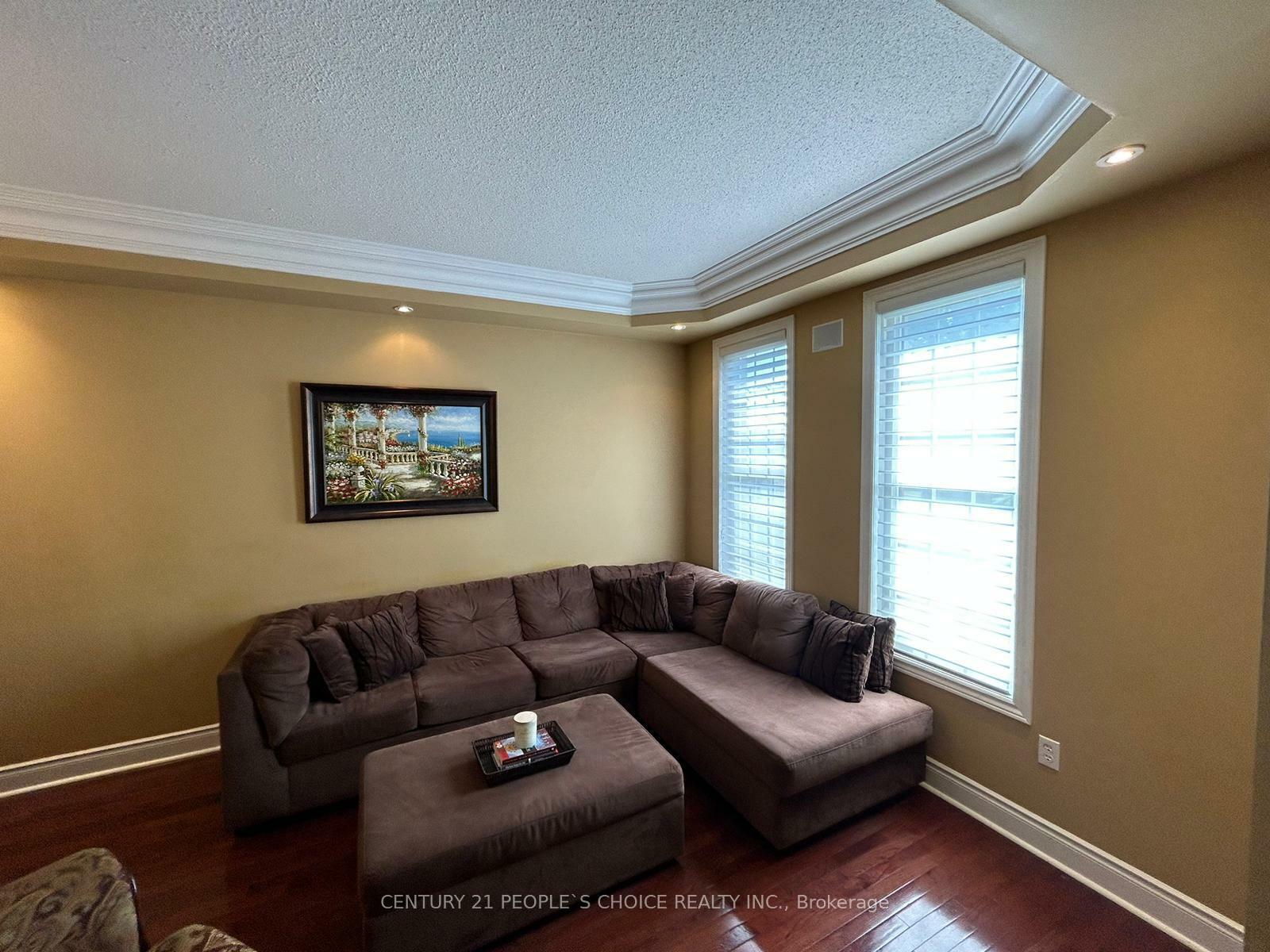 Photo de la propriété: 128 Mount Royal Circle ON L6P 1W4