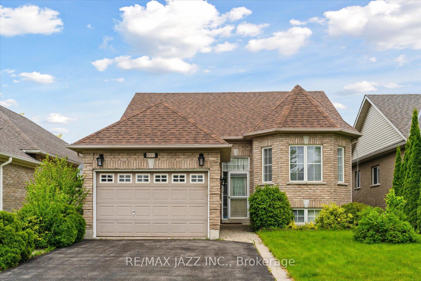 Property Photo: 802 Coldstream Drive ON L1K 2Z3