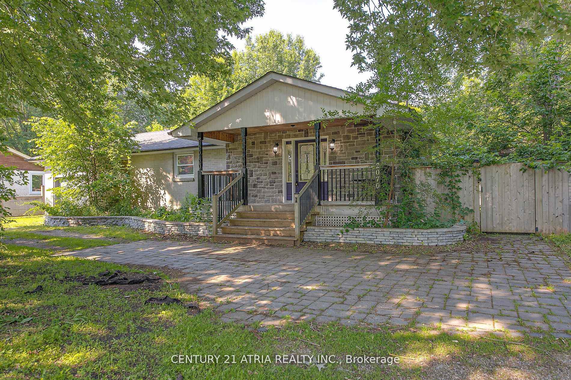 Photo de la propriété: 2070 St. Paul Road ON L9S 1V2