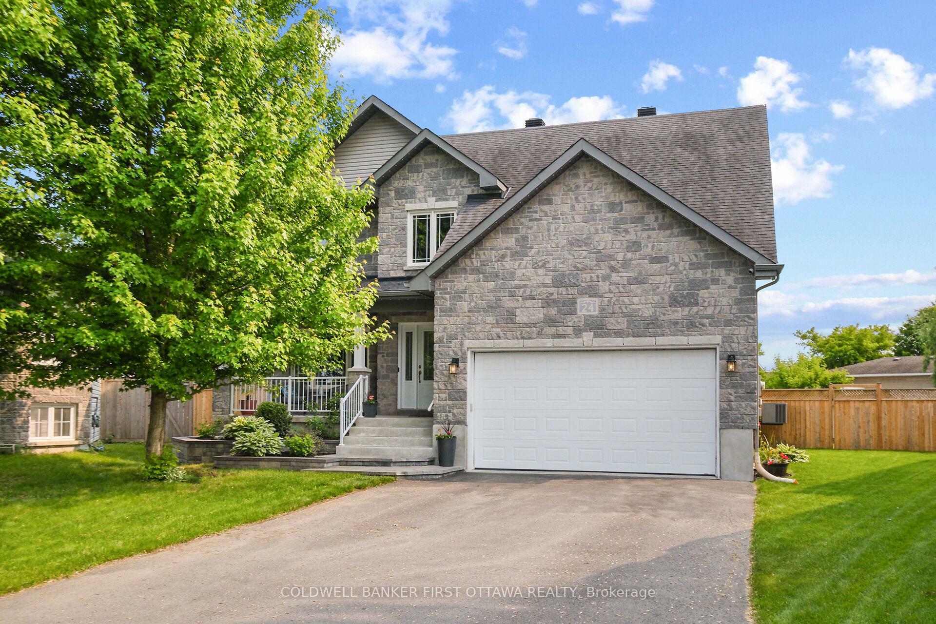 Property Photo: 24 Provost Street ON K0A 1R0
