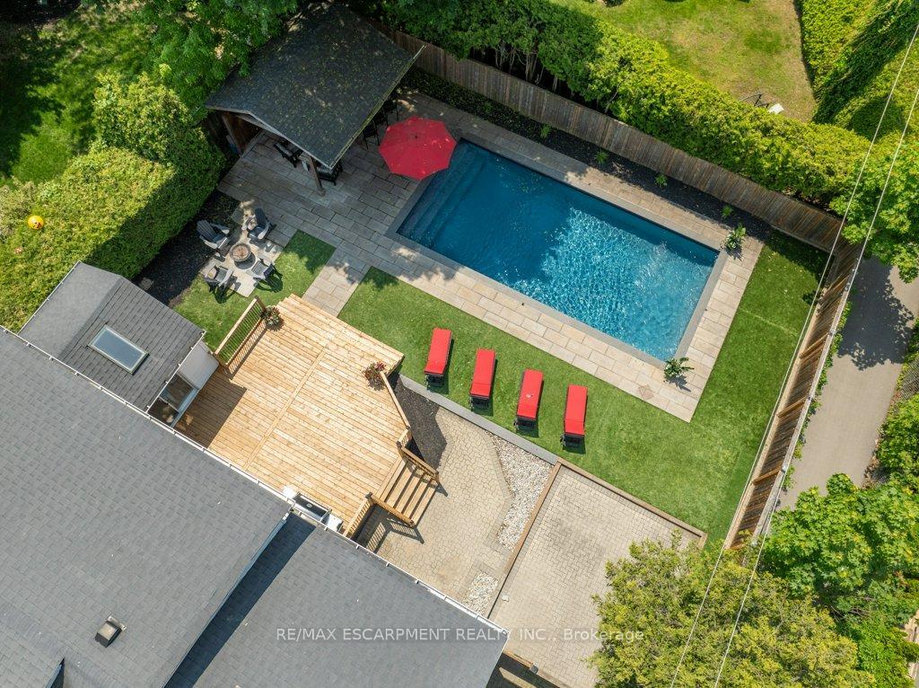 Property Photo:  282 Pine Cove Road  ON L7N 1W2 