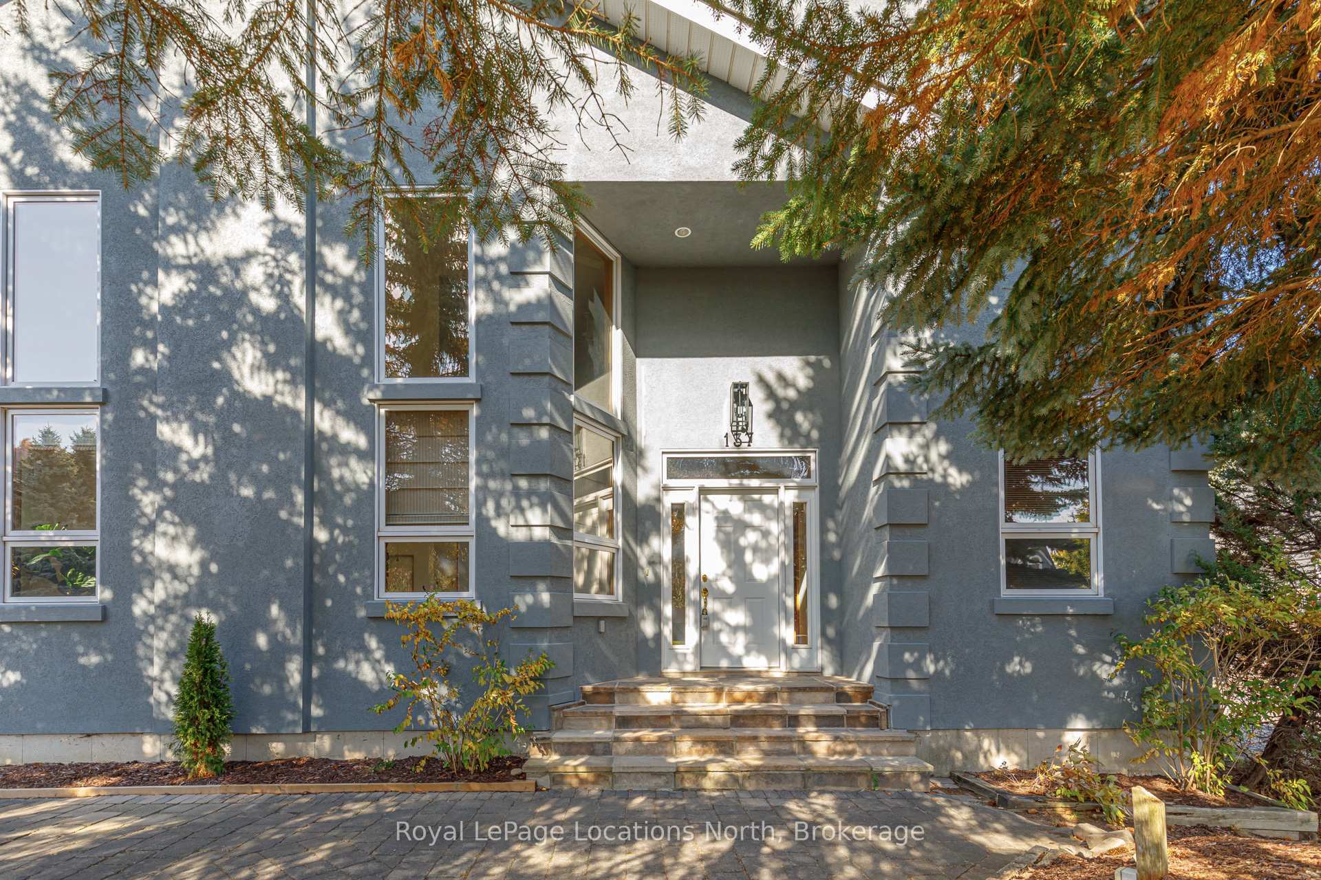 Property Photo: 137 Pioneer Lane ON L9Y 0M7