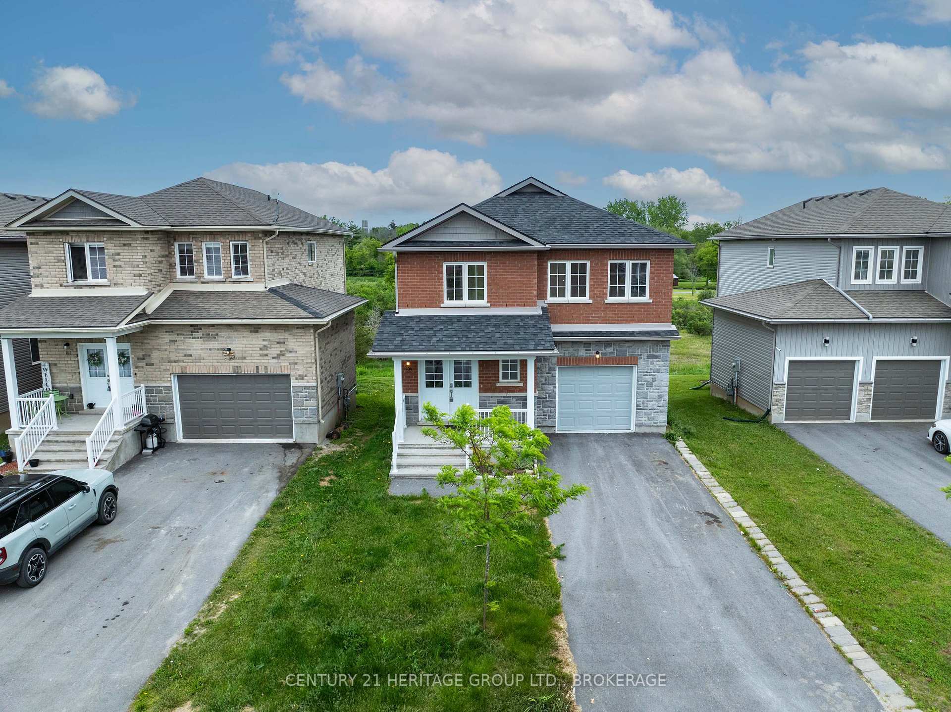 Property Photo:  104 Brennan Crescent  ON K0H 2H0 