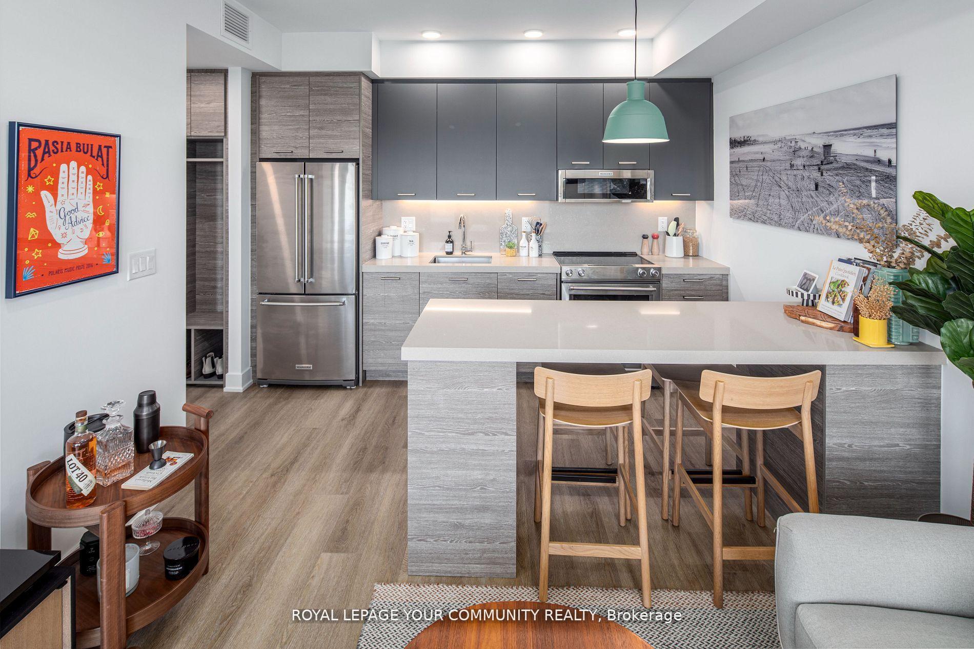 Property Photo: 484 Spadina Avenue 407 ON M5S 0E4