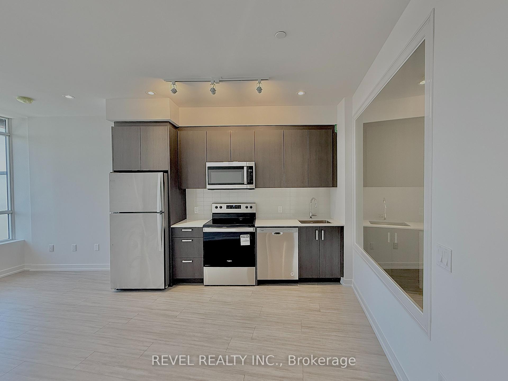 Property Photo: 1010 Dundas Street E 523 ON L1N 0L6