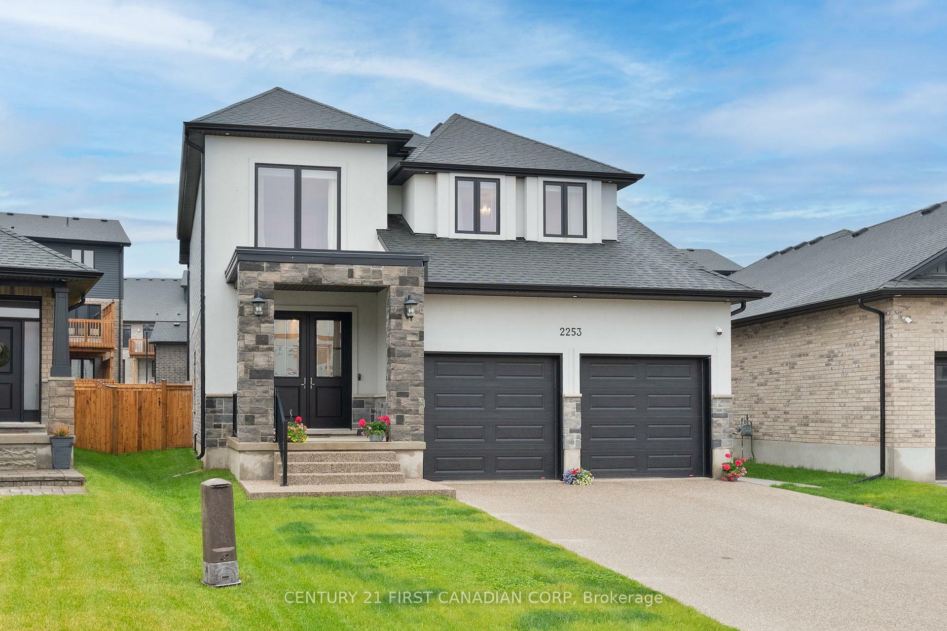 Photo de la propriété: 2253 Linkway Boulevard ON N6K 0K9
