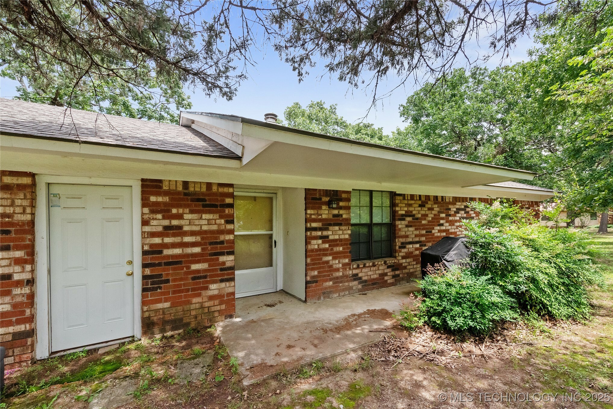 Property Photo: 70118 S 335 Place OK 74467