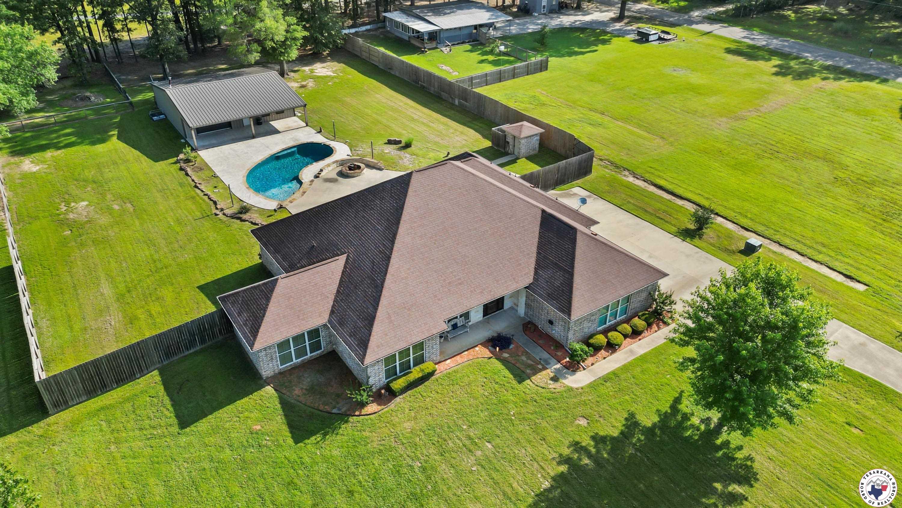 Property Photo: 588 B K Pickering Dr TX 75501
