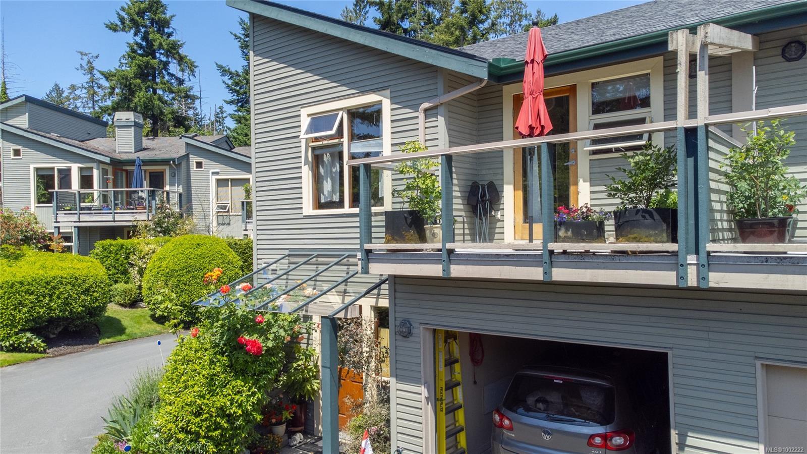 Property Photo: 133 Corbett Rd 9 BC V8K 2W6