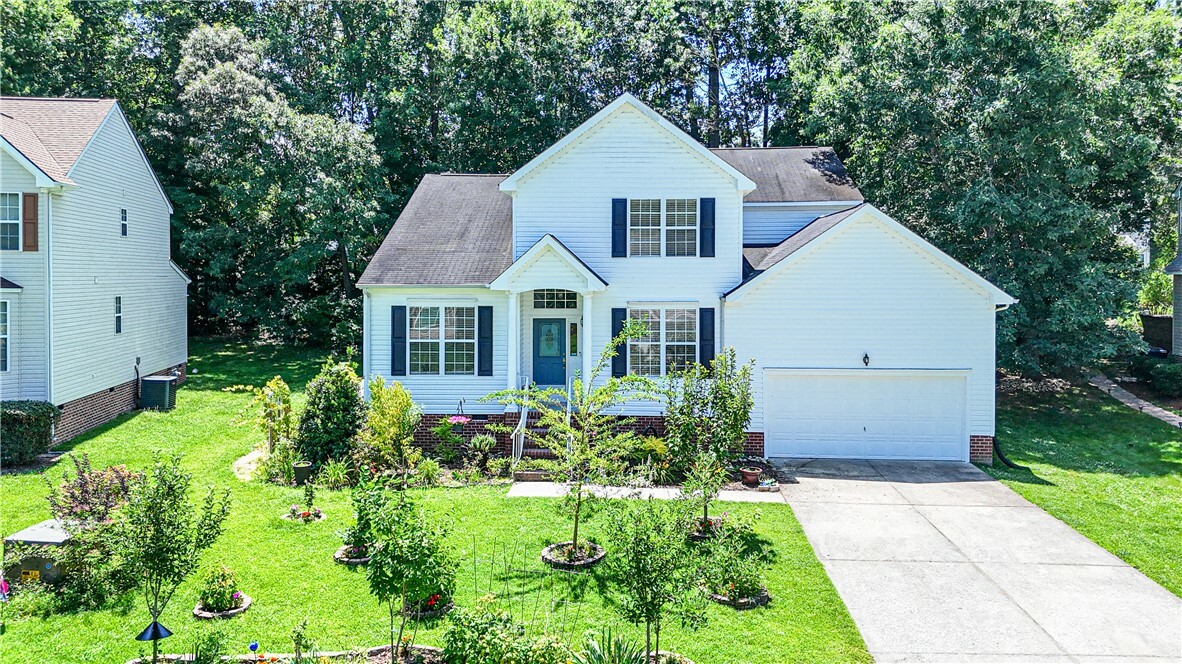 Property Photo: 5109 W Grace Court VA 23188