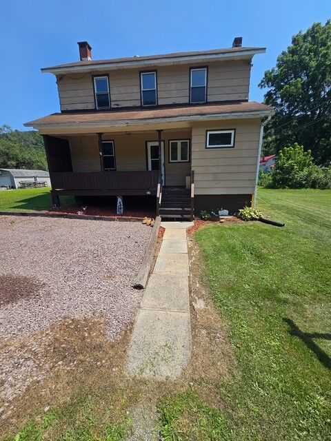 Property Photo: 146 Back St PA 15936