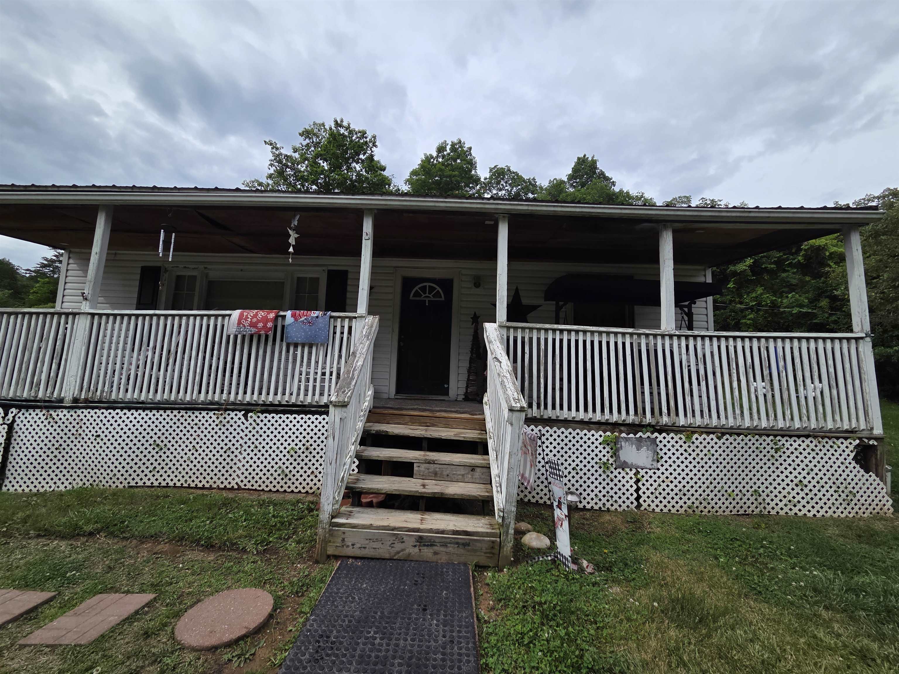 Property Photo: 1475 Rayburn Rd. KY 41102