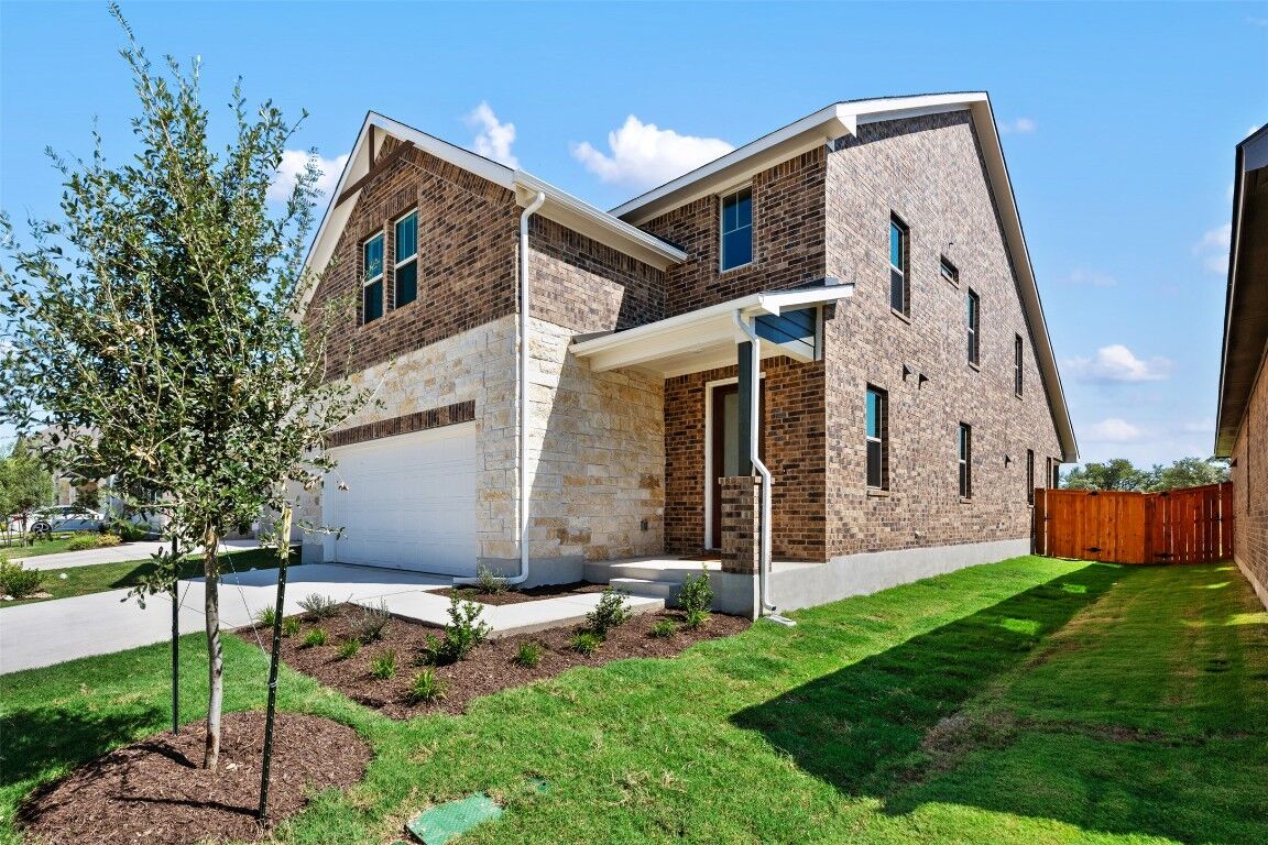Property Photo: 1029 Sienna Bear Road TX 78633