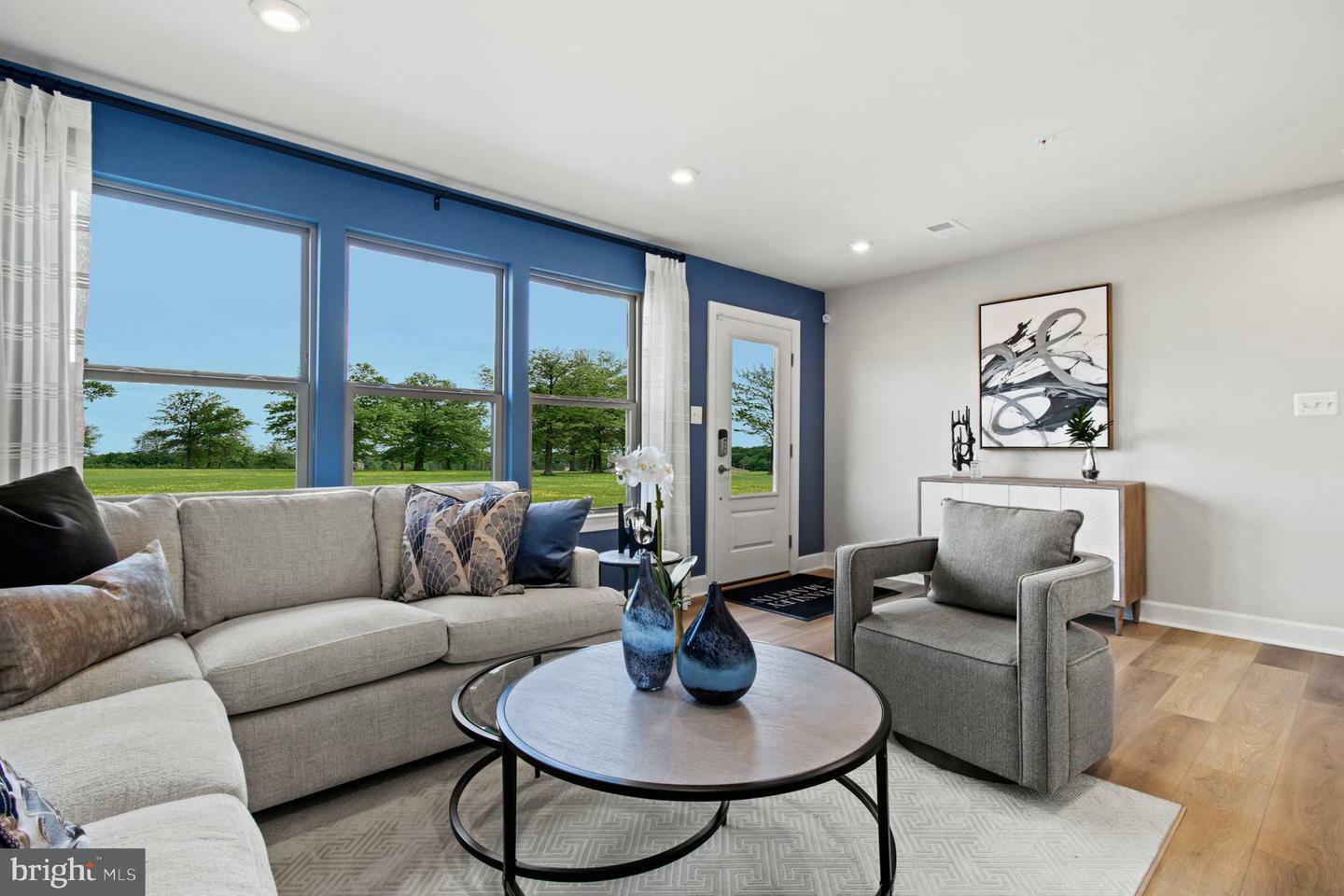 Property Photo: 10993 Pinnacle Green Road MD 20774