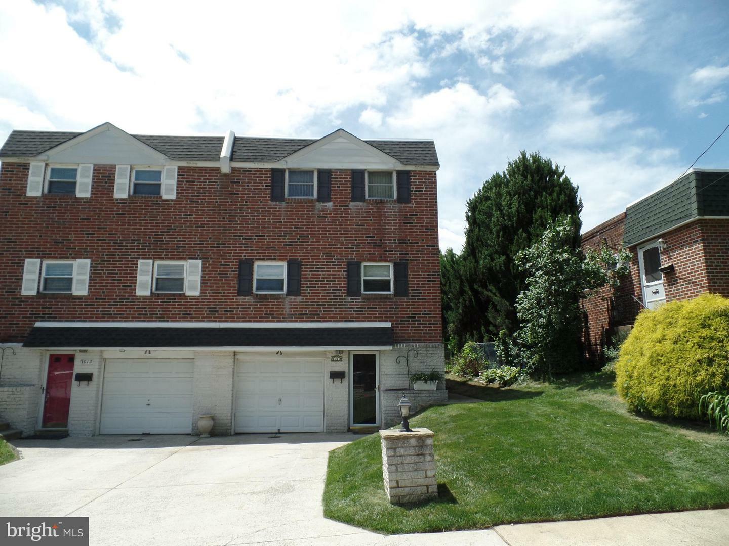 Property Photo: 1010 Strahle Street PA 19111