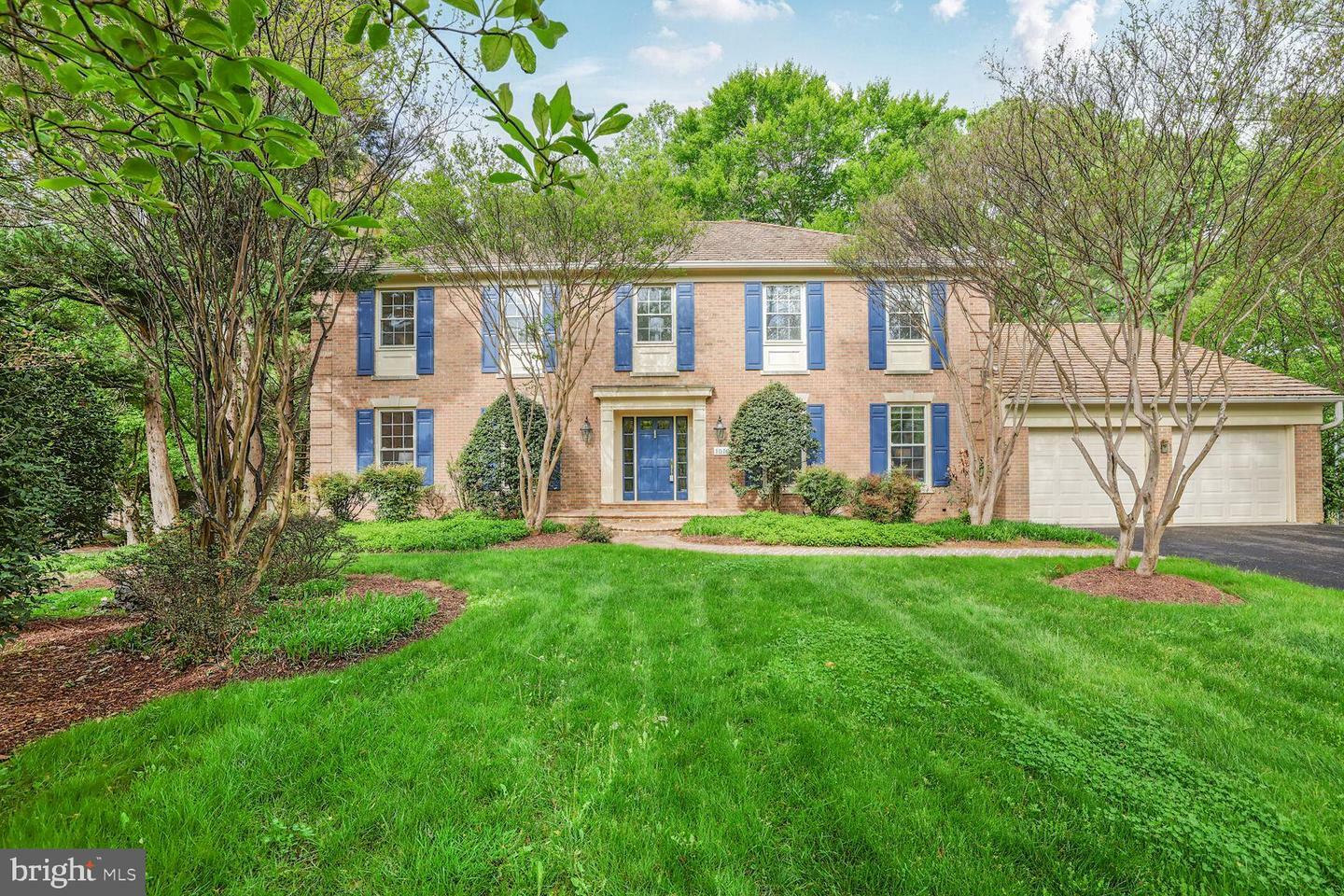 Property Photo: 10104 Flower Gate Terrace MD 20854
