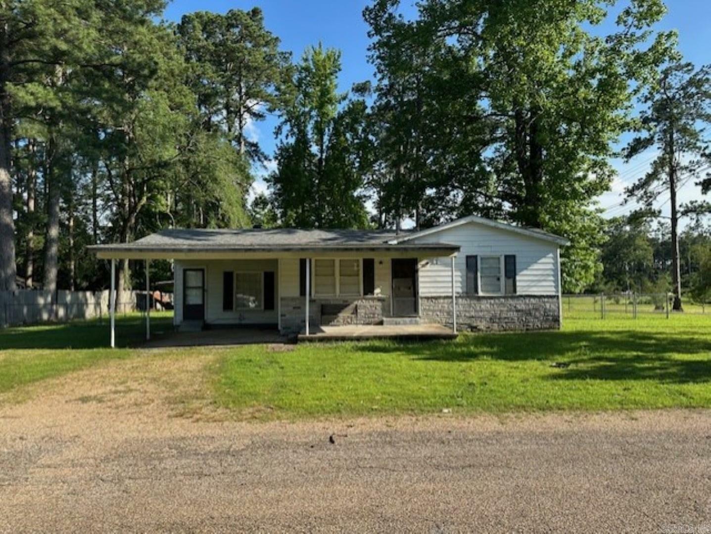 Property Photo: 1209 Rogers Street AR 71742