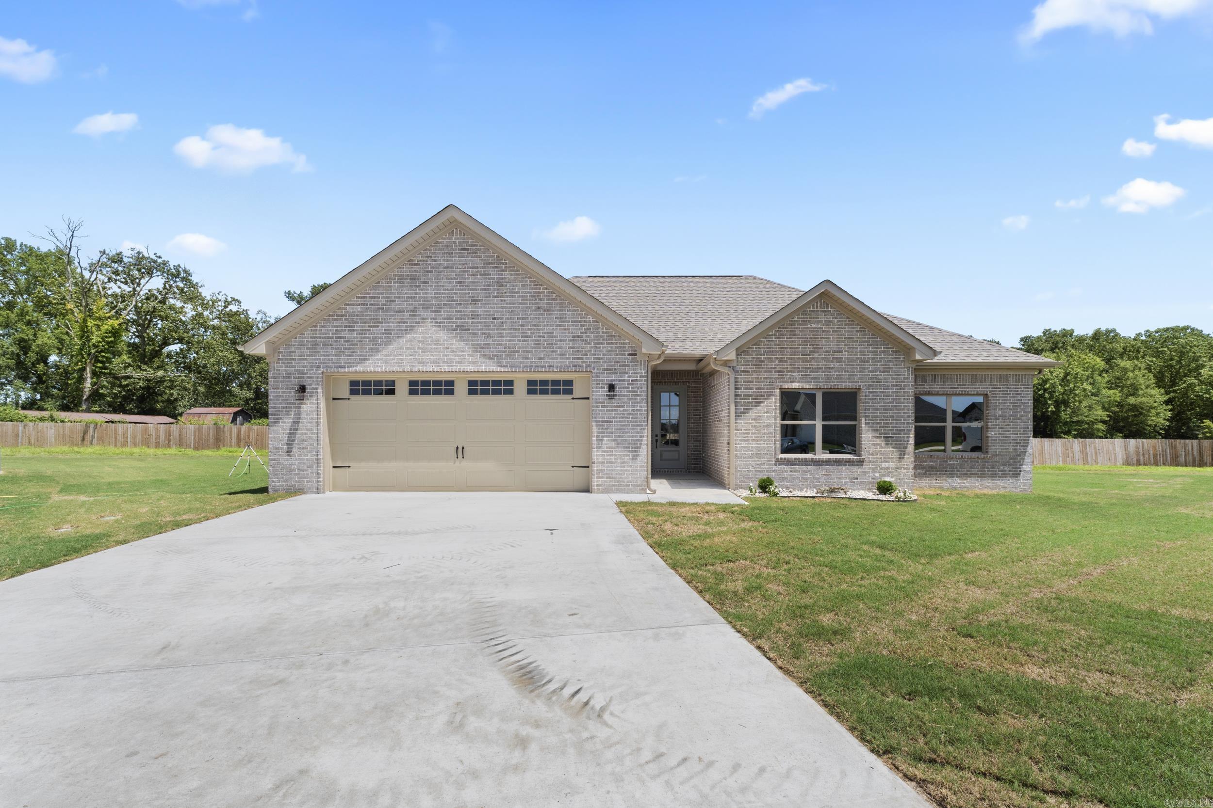 Property Photo: 14 Morning Sun Cove AR 72058