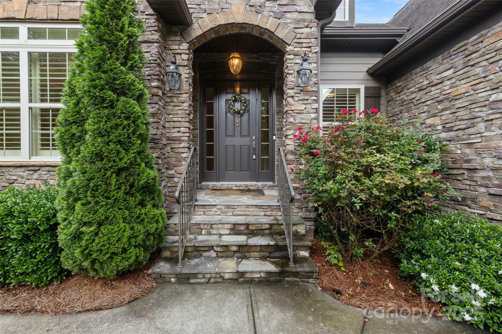Property Photo: 5805 Copperleaf Commons Court NC 28277