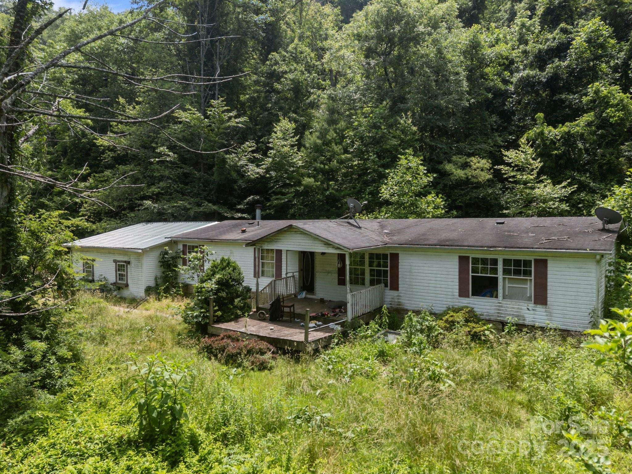 Property Photo: 99 Bridges Cove Road NC 28748