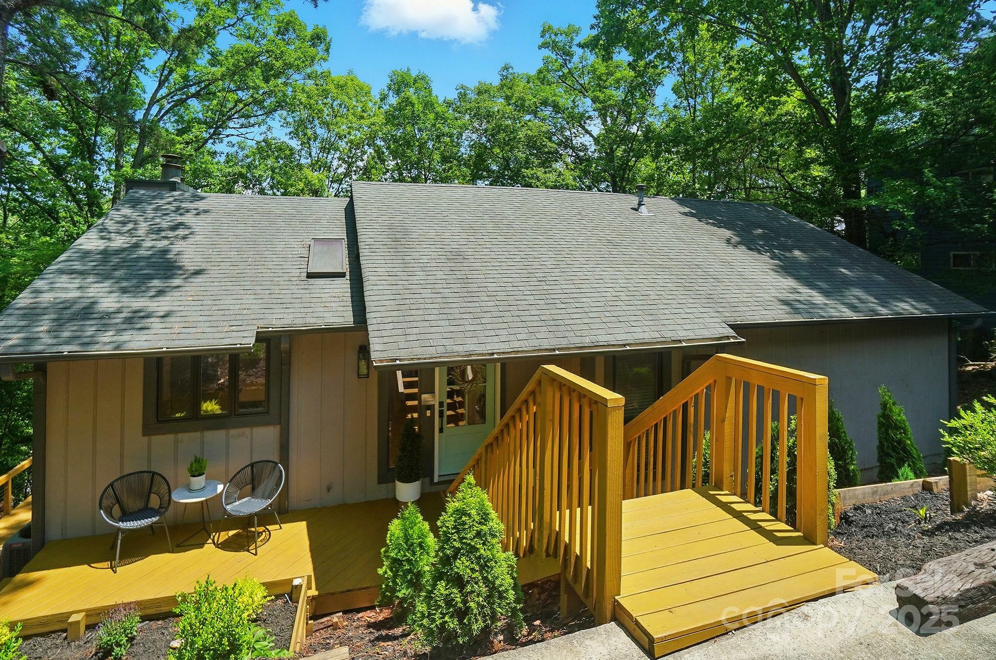 Property Photo: 10043 Tepa Place SC 29708